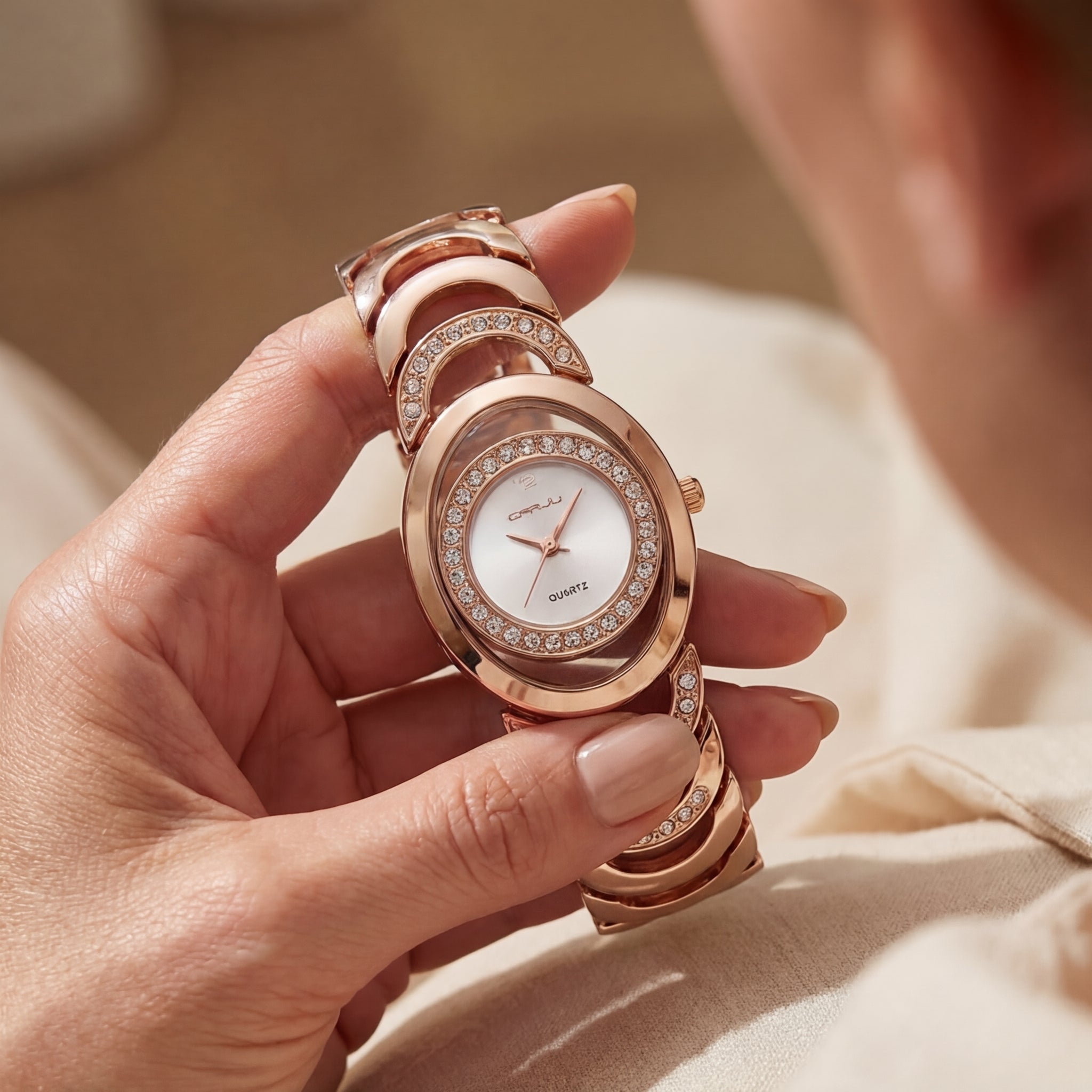 Women's Elegant Diamond Steel Band Watch