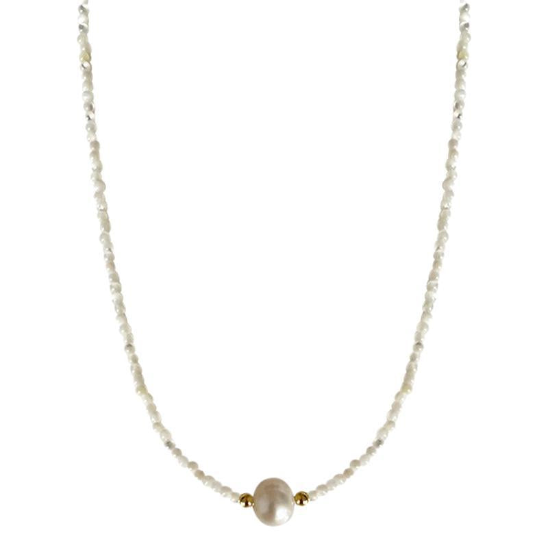 A Beautiful Pearl Necklace with Unique Style