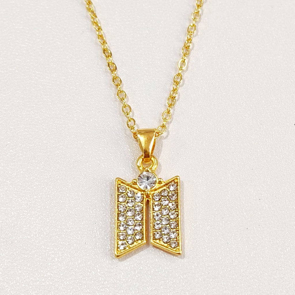 A Beautiful Necklace with Unique Style