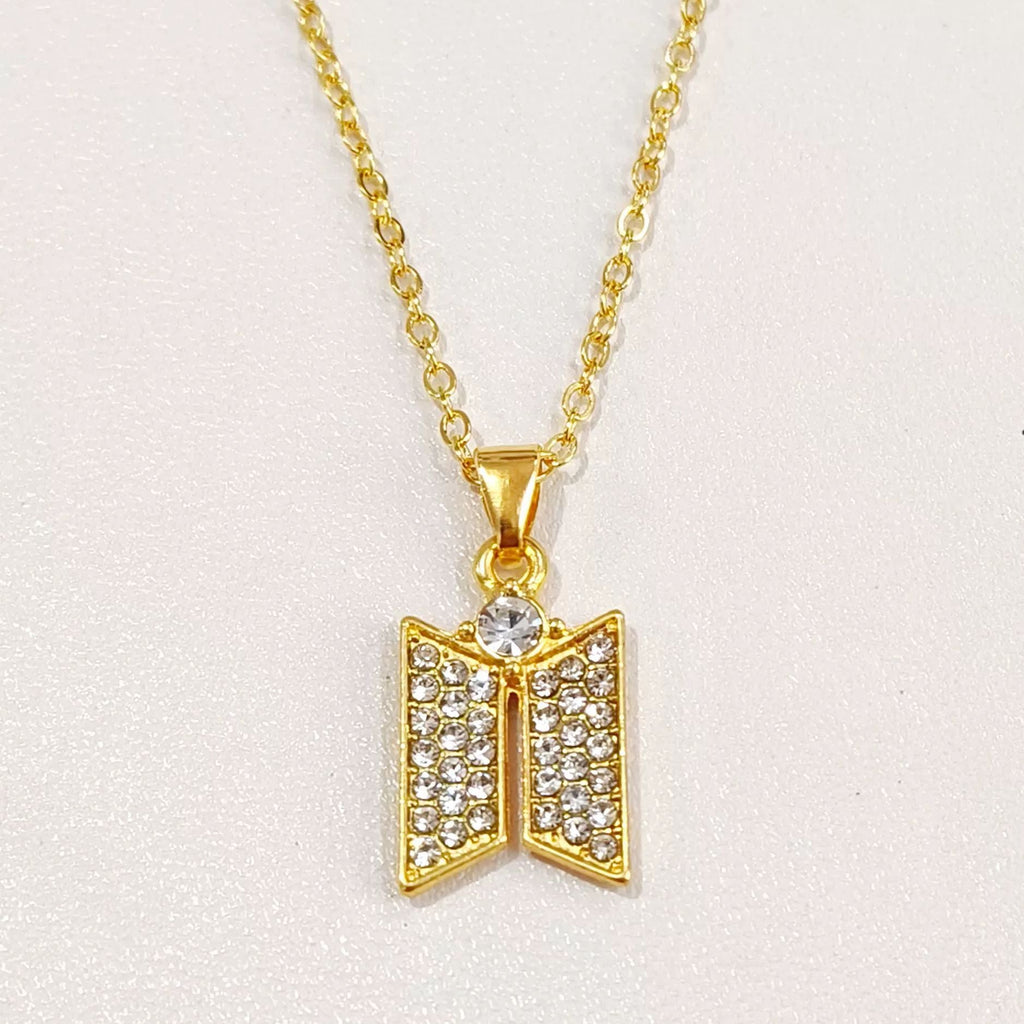 A Beautiful Necklace with Unique Style