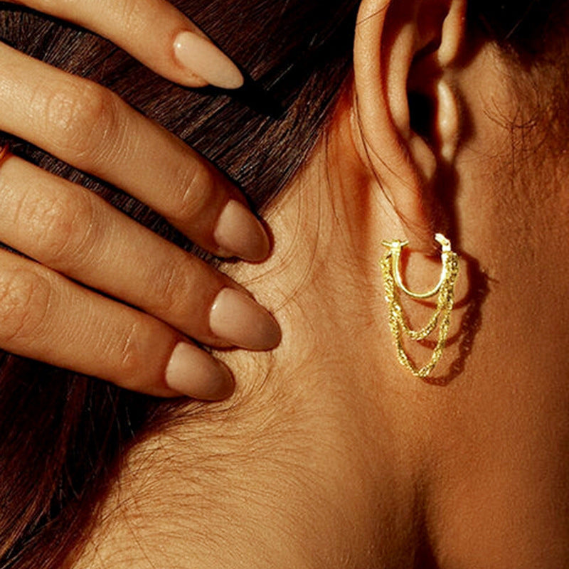 A Charming Earring for Any Occasion