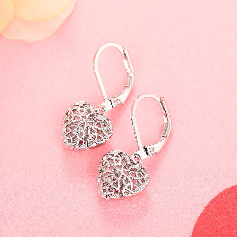 A Charming Earring for Any Occasion